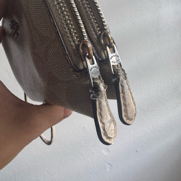 Coach | Double Zipper Wallet - Picture 2 of 15